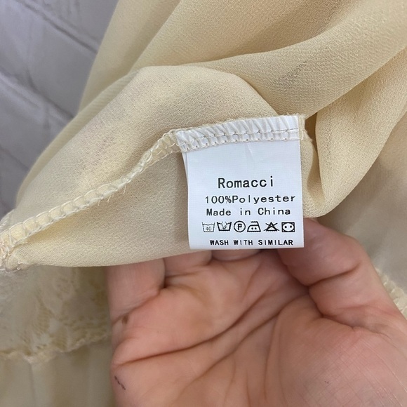 Romacci Delicate & Light Weight Beige Raw Hem Lace Bell Sleeve Kimono Size 5XL - Picture 7 of 7